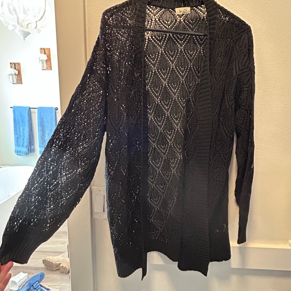 Black scalloped cardigan